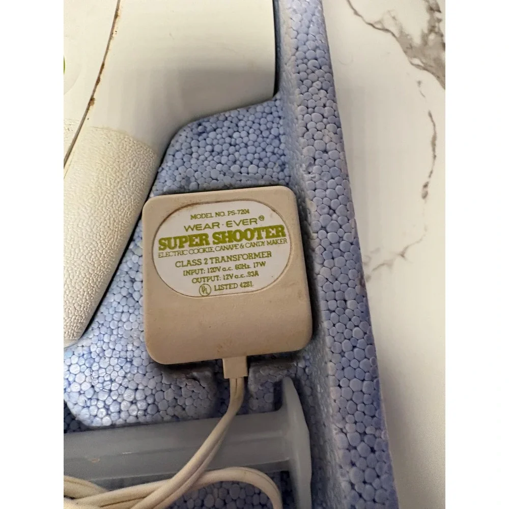 Wear-Ever Super Shooter Electric Cookie Canape Candy Maker‎ Model 70001 Vintage